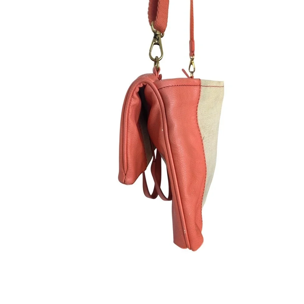 Fossil canvas leather